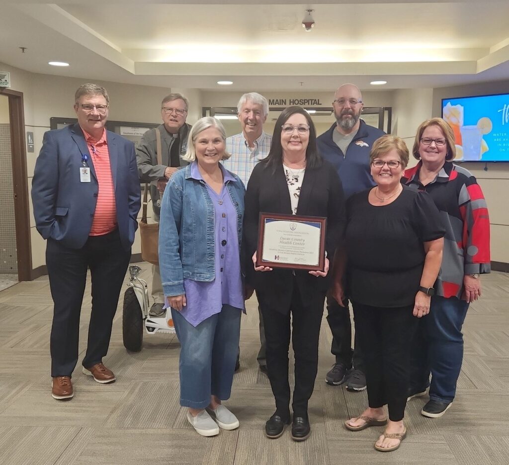 Hospital trustees receive certification from Iowa Hospital Association